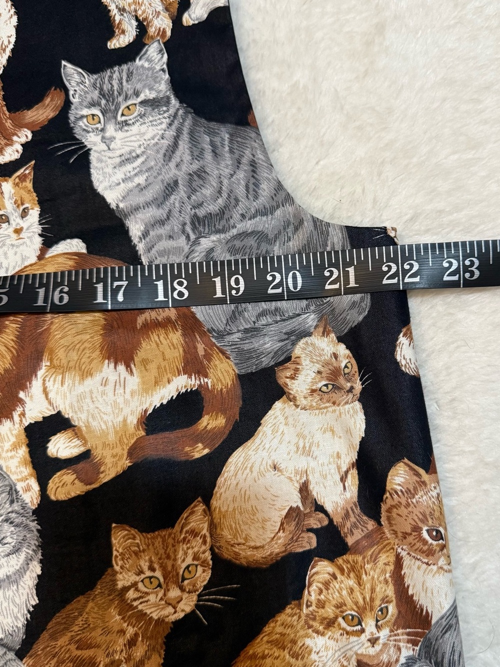 Amazing Cat Print Vest, 42” - Picture 6 of 8